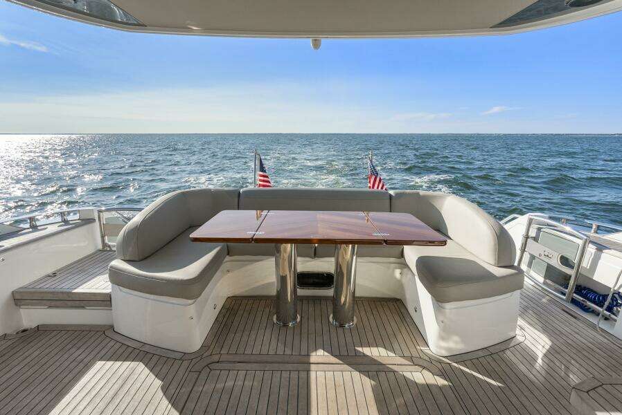 Princess F62 Stumped- Aft Dinette