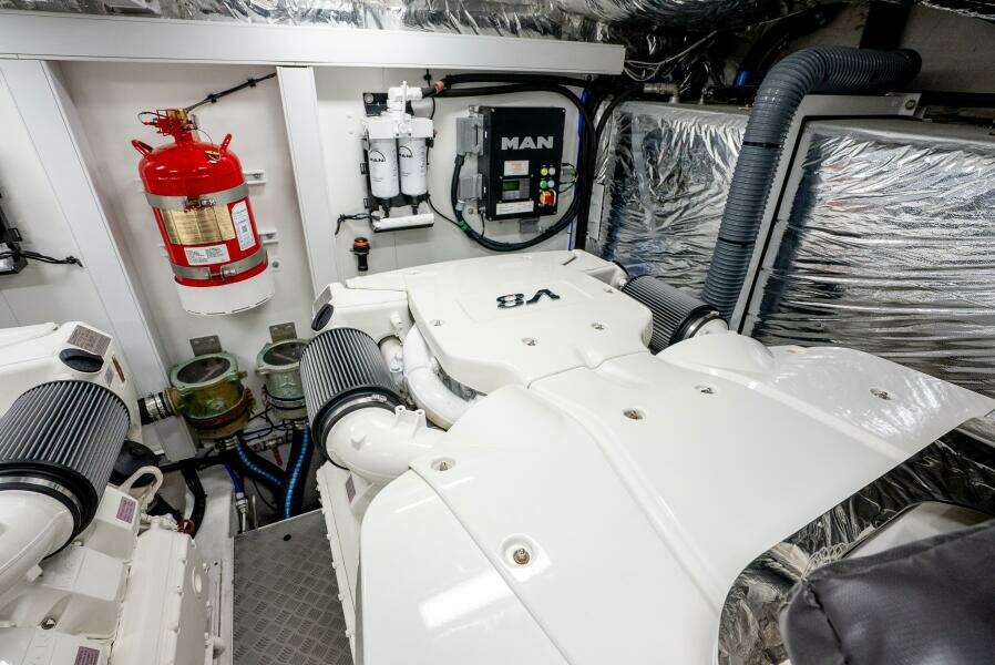 Princess F62 Stumped- Engine Room