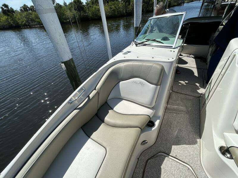 26ft Sea Ray Yacht For Sale