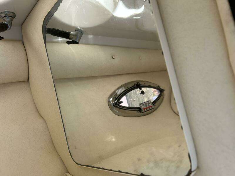 26ft Sea Ray Yacht For Sale