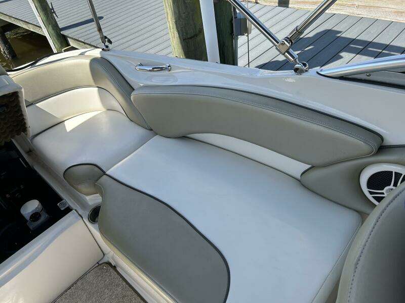 26ft Sea Ray Yacht For Sale