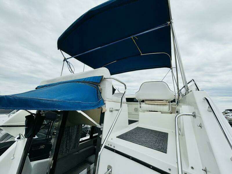 28ft Carver Yacht For Sale