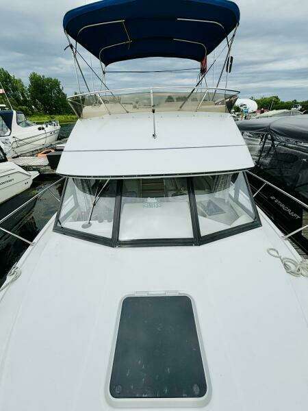 28ft Carver Yacht For Sale