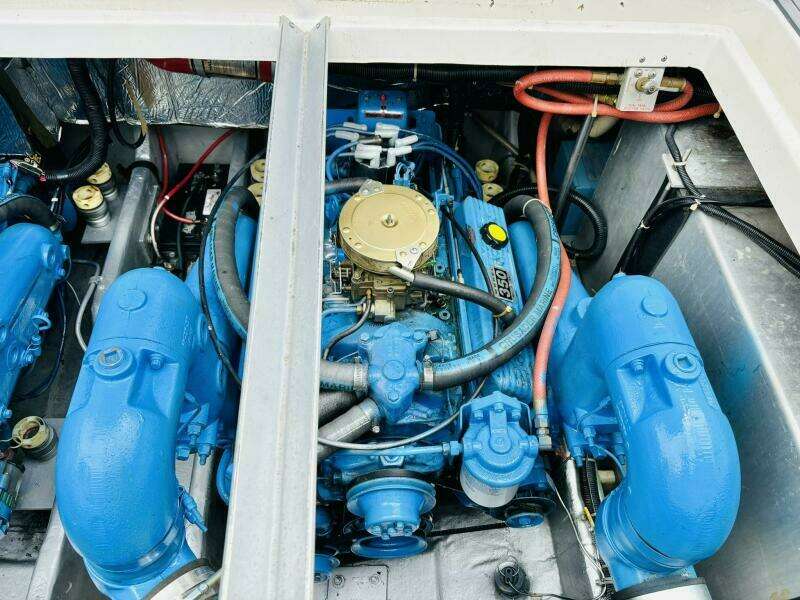 28ft Carver Yacht For Sale