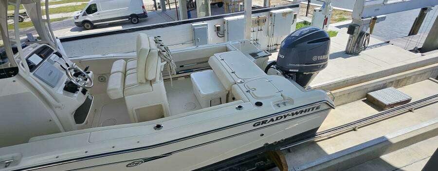 25ft Grady White Yacht For Sale