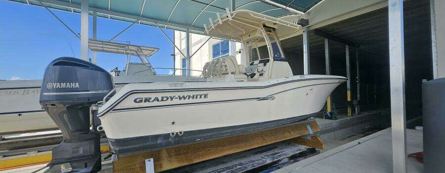 25ft Grady White Yacht For Sale
