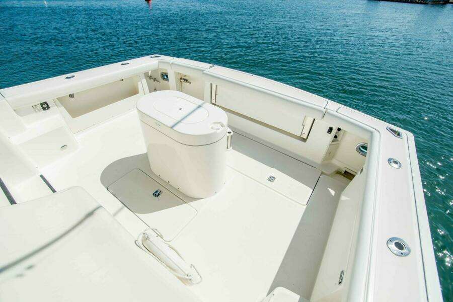 2000 Tiara 41 Open - Bait Tank