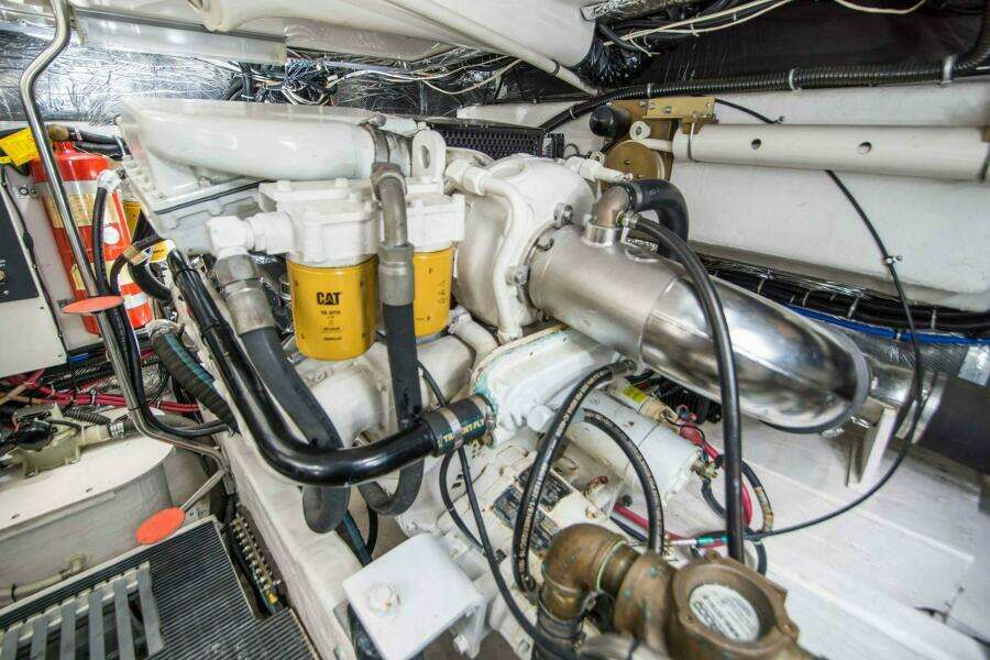 2000 Tiara 41 Open - Engine Room