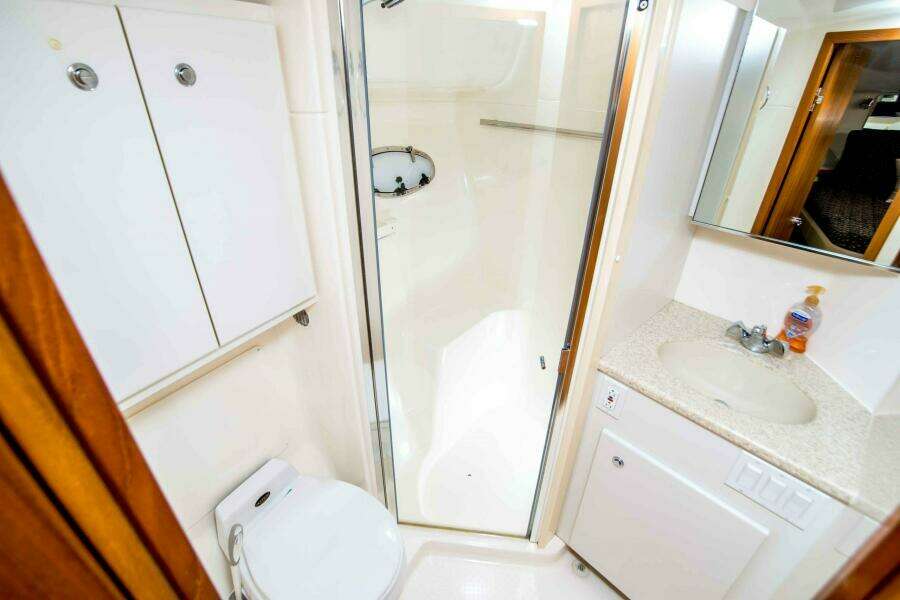 2000 Tiara 41 Open - Head