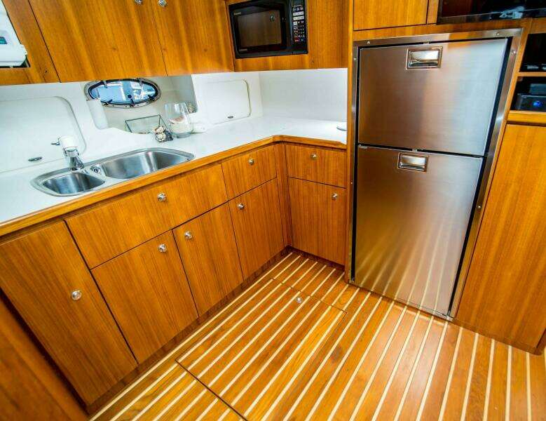 2000 Tiara 41 Open - Galley