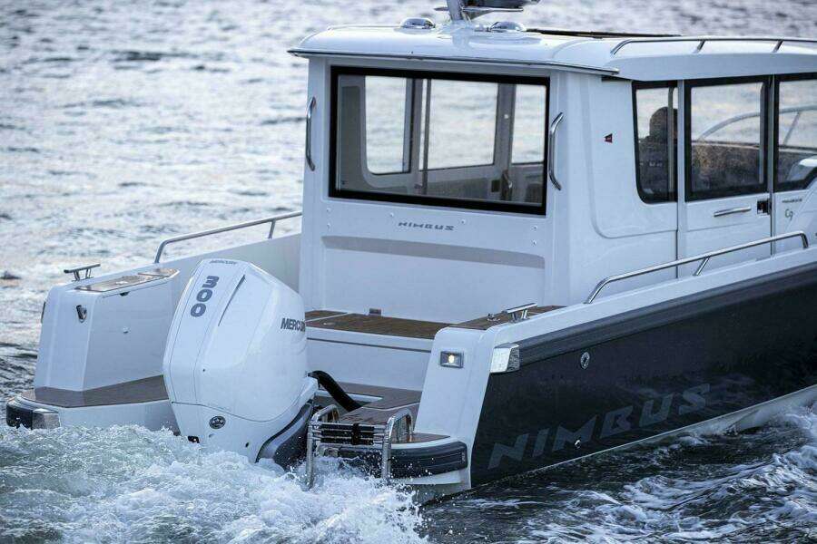 30ft Nimbus Yacht For Sale