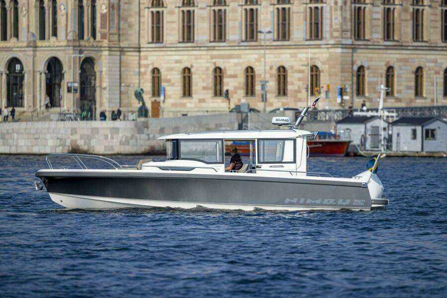 30ft Nimbus Yacht For Sale