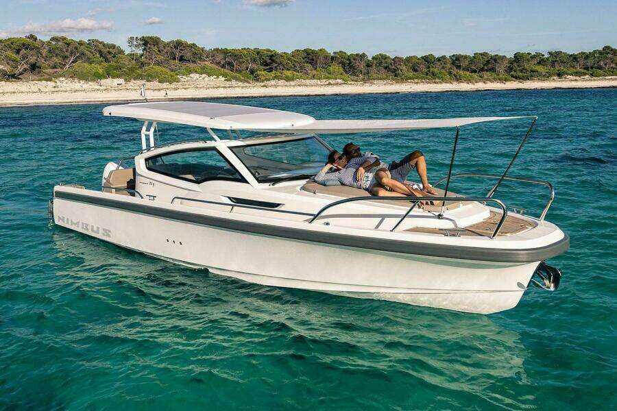 30ft Nimbus Yacht For Sale