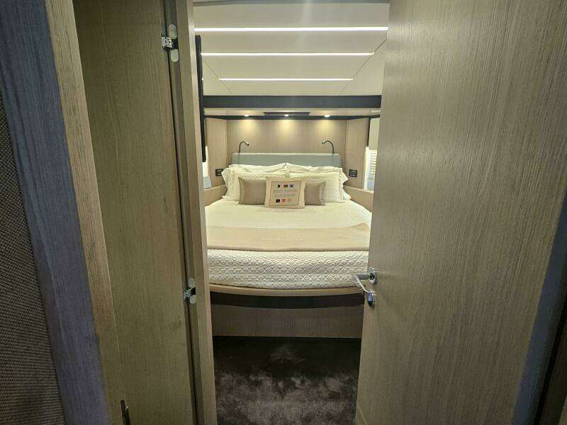 Moonlighter 66ft Azimut Yacht For Sale