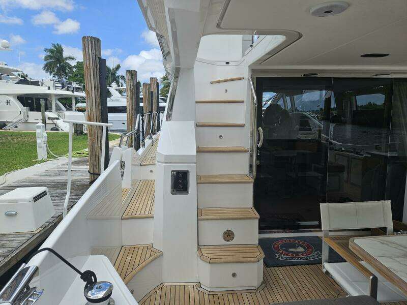 Moonlighter 66ft Azimut Yacht For Sale