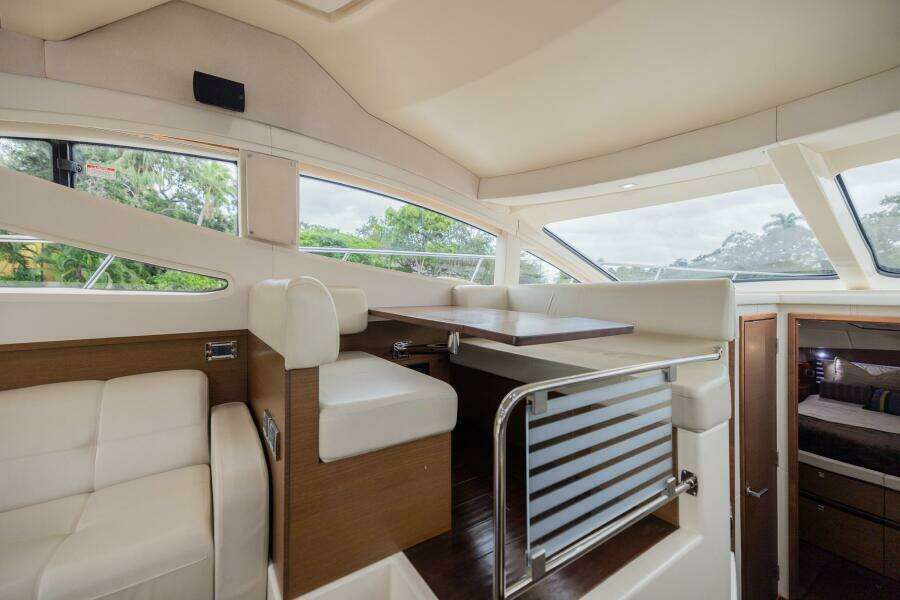 REVIVAL BAY 45ft Sea Ray Yacht For Sale