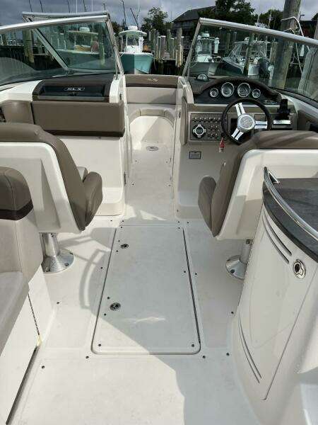 SCHORE THING 27ft Sea Ray Yacht For Sale