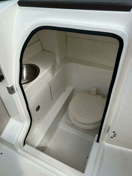 SCHORE THING 27ft Sea Ray Yacht For Sale