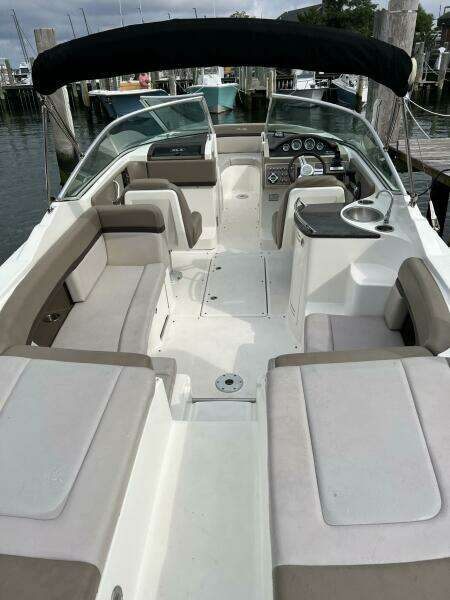 SCHORE THING 27ft Sea Ray Yacht For Sale