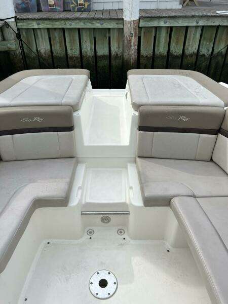 SCHORE THING 27ft Sea Ray Yacht For Sale