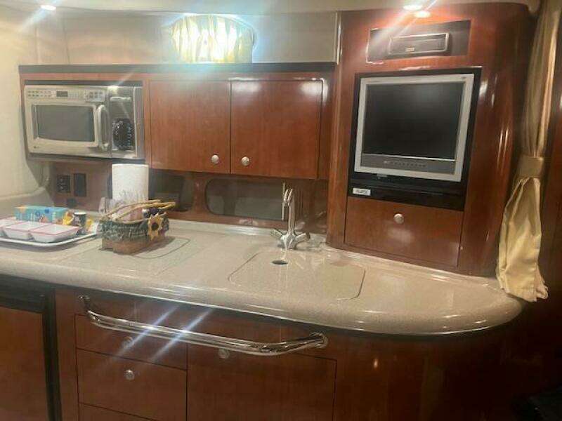 PARTY 0F FOUR 34ft Sea Ray Yacht For Sale