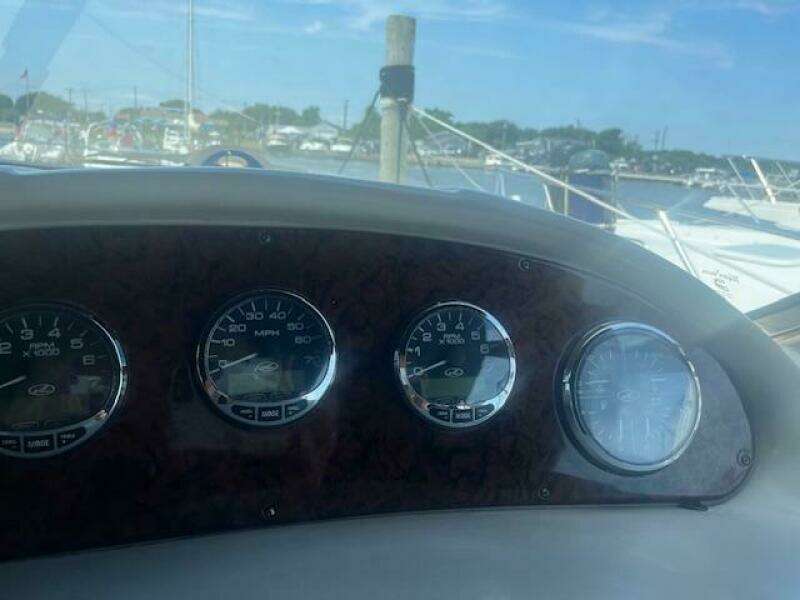 PARTY 0F FOUR 34ft Sea Ray Yacht For Sale