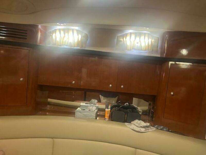 PARTY 0F FOUR 34ft Sea Ray Yacht For Sale