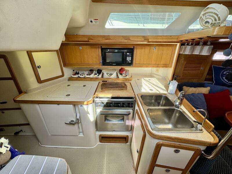 42ft Catalina Yacht For Sale
