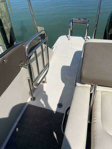 26ft Bayliner Yacht For Sale