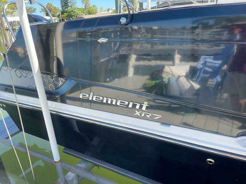 26ft Bayliner Yacht For Sale