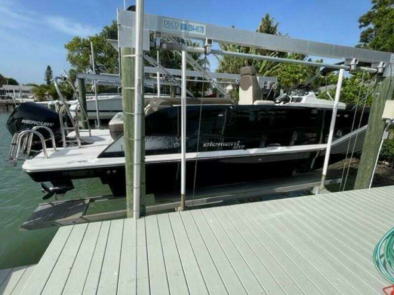 26ft Bayliner Yacht For Sale