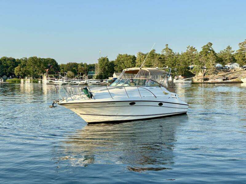 SASSY CASSY 30ft Doral Yacht For Sale