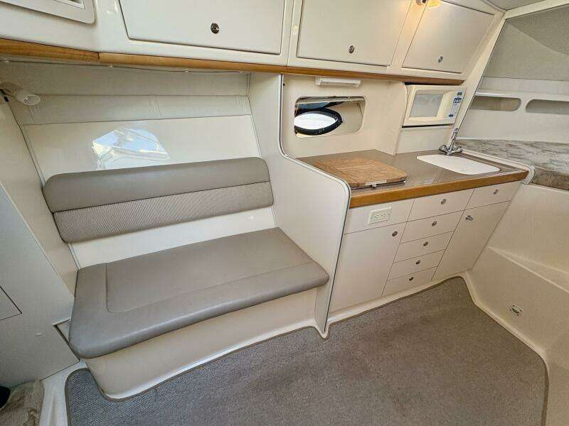 SASSY CASSY 30ft Doral Yacht For Sale