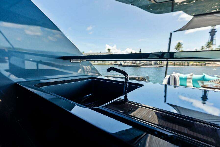Momentum 76ft Riva Yacht For Sale
