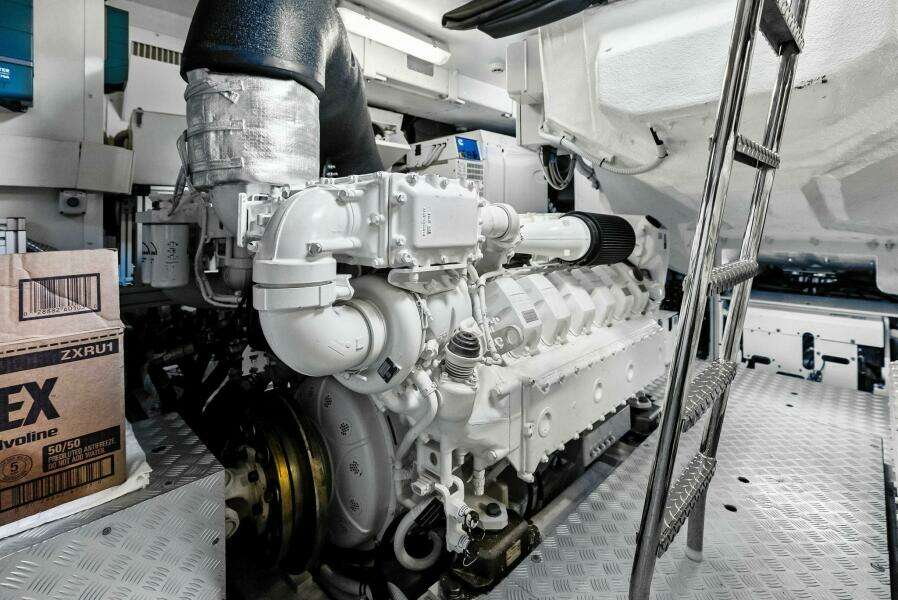 Momentum 76ft Riva Yacht For Sale