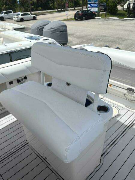 24ft Robalo Yacht For Sale