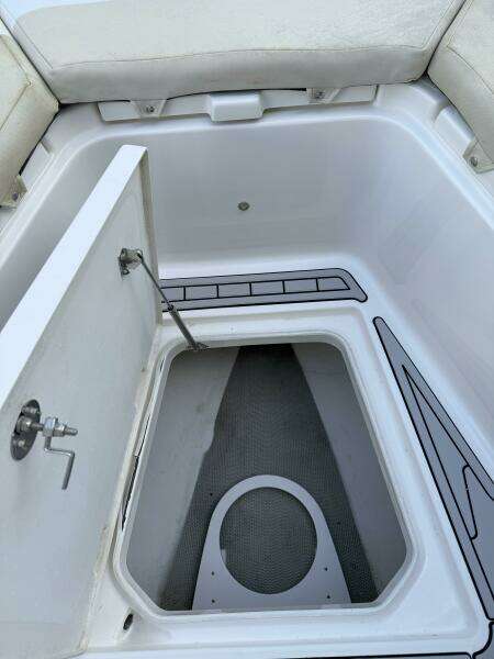24ft Robalo Yacht For Sale