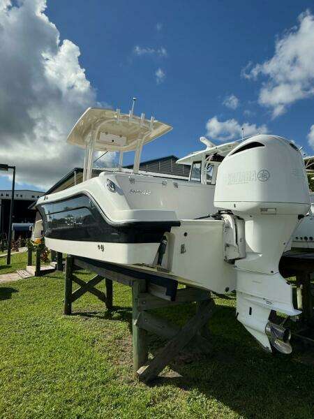 24ft Robalo Yacht For Sale