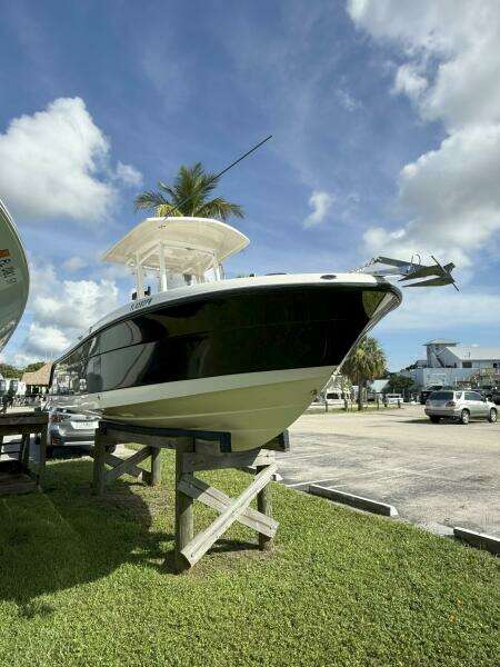 24ft Robalo Yacht For Sale