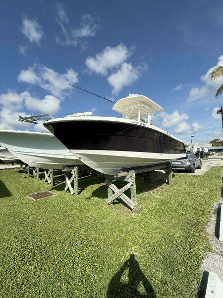 24ft Robalo Yacht For Sale