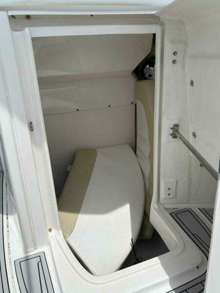 24ft Robalo Yacht For Sale