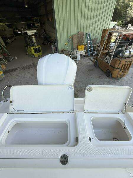 24ft Robalo Yacht For Sale