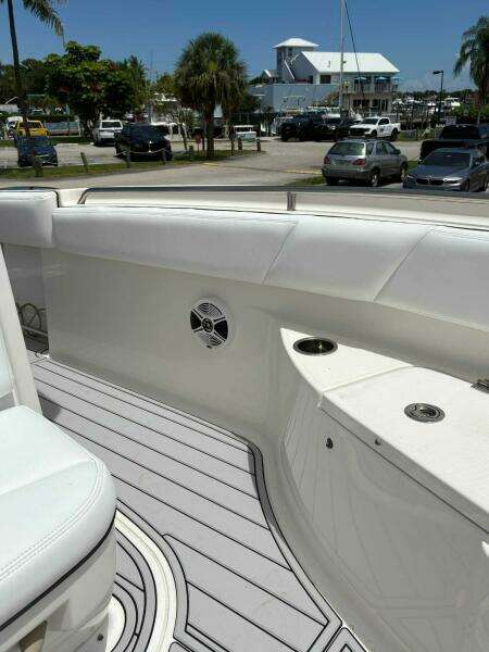 24ft Robalo Yacht For Sale