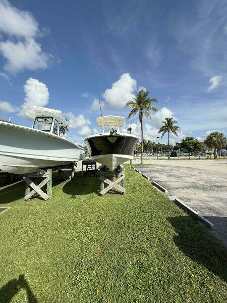 24ft Robalo Yacht For Sale