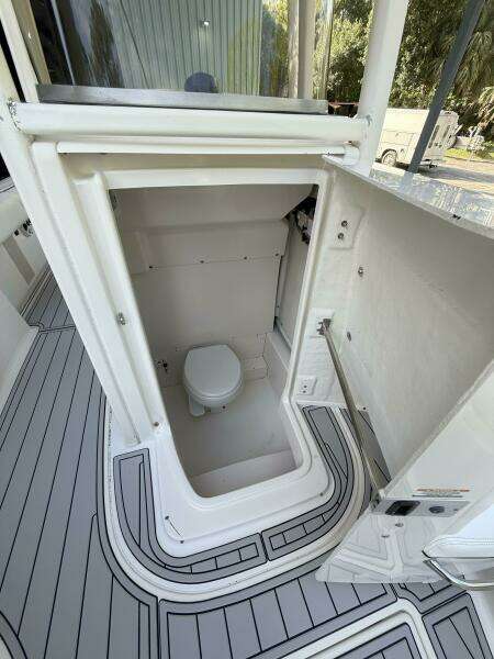 24ft Robalo Yacht For Sale