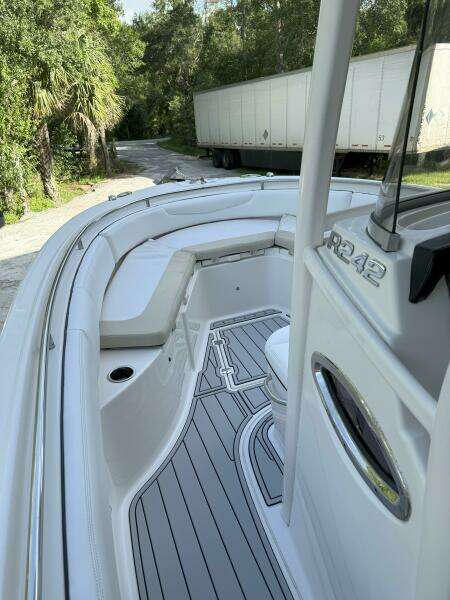 24ft Robalo Yacht For Sale