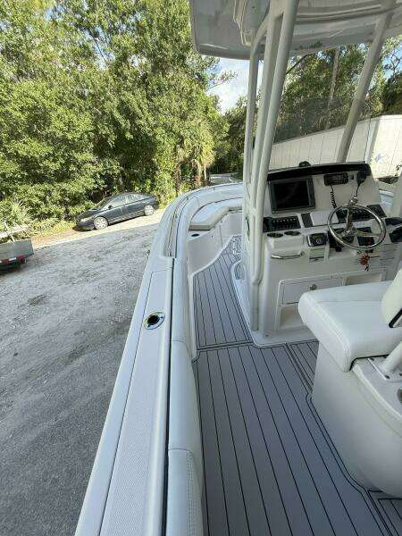 24ft Robalo Yacht For Sale