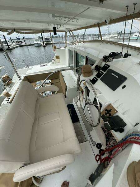 Anchored Soul 42ft Lagoon Yacht For Sale