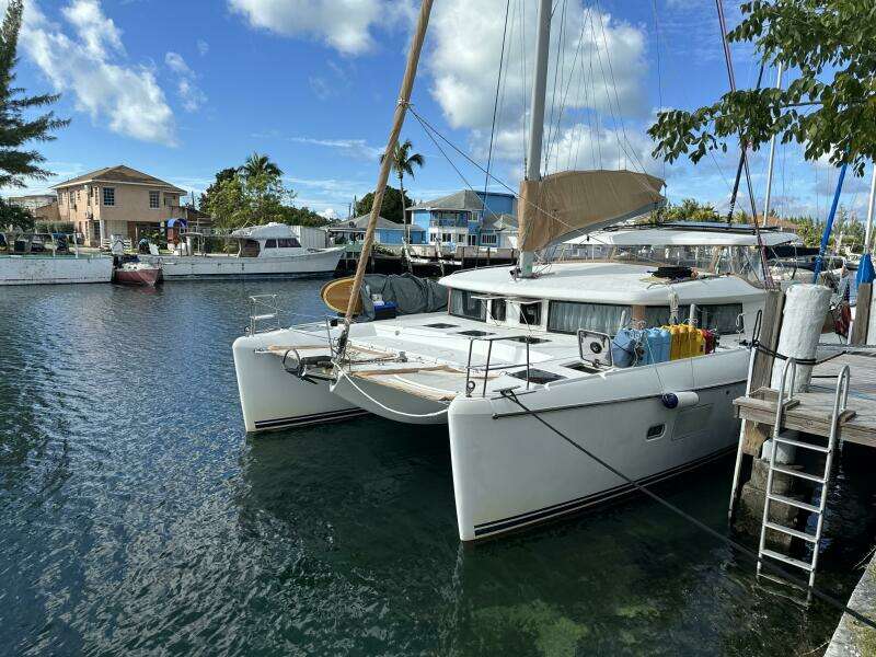 Anchored Soul 42ft Lagoon Yacht For Sale