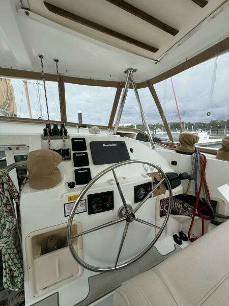 Anchored Soul 42ft Lagoon Yacht For Sale